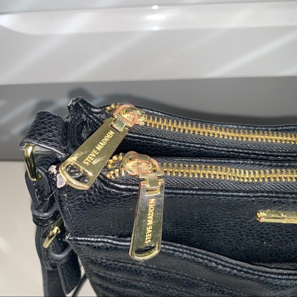 Steve Madden Black Crossbody - Picture 3 of 12